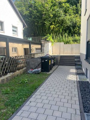 Space miracle - Spacious single-family home / terraced house in Wiesbaden-Rambach