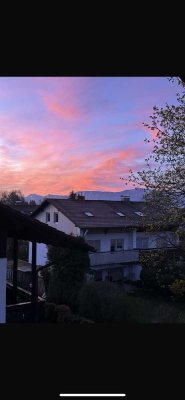 Moderne, ruhige und sonnige Top-Wohnung mit Süd-und Ost-Balkon mitten im Grünen