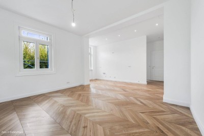 Charmantes 2-Zimmer-Altbaujuwel: Wohntraum mit Balkon und idyllischem Grünblick