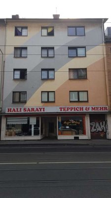 WG geeignet! 4. OG OHNE Aufzug! renovierte 3-Zimmer-Wohnung mit Balkon in Duisburg-Hochfeld