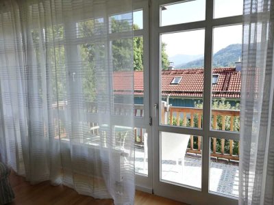 Helle, möblierte 2-Zimmer Wohnung mit Balkon in Bad Feilnbach/ Au b. Bad Aibling