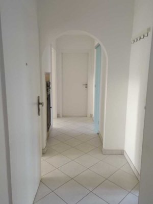 Helle 3-Zimmer Whg. in Zuffenhausen, ab dem01.10.2025 zu vermieten