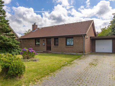 Bungalow mit großem Garten 
in ruhiger Dorflage