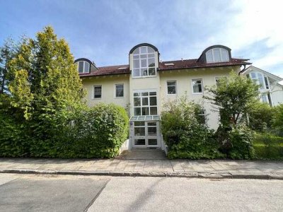 Sehr sonnige -3-Raum-EG-Wohnung mit Terrasse und Gartennutzung, direkt neben Freibad Haar