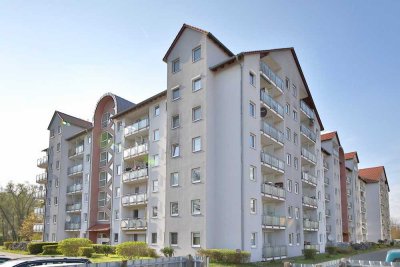 Erdgeschosswohnung mit Balkon, Kellerabteil und Tiefgaragenstellplatz - Ideal für urbanes Wohnen!