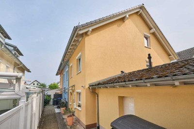 Neues Familiennest gesucht? Gepflegtes Reihenendhaus in Emmendingen-Kollmarsreute