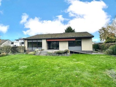 Freistehender Bungalow mit zusätzlichem Grundstück