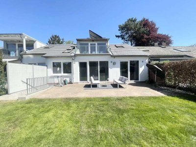 Moderne Doppelhaushälfte mit sonnigem Garten  in ruhiger Lage
