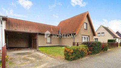 Viel Platz für Ihre Ideen: Einfamilienhaus mit 4 Zimmern, großem Garten und Nebengebäude