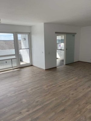 Sanierte 3,5-Zimmer-Wohnung mit Balkon und EBK in Dornstetten