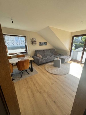 Gemütliche Dachgeschosswohnung in ruhiger, stadtnaher Lage