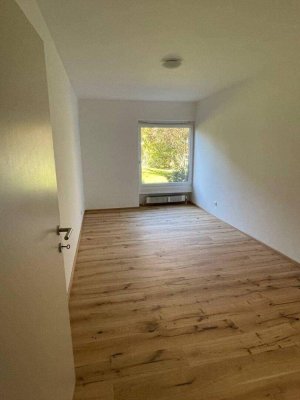 "PARSCH - Familienfreundliche 3 Zimmer Wohnung mit Balkon im Grünen"
