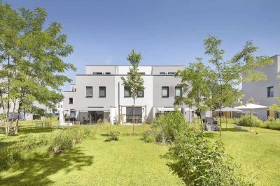 Dämeritzer Ufer - Reihenendhaus auf 3 Etagen mit großem Garten