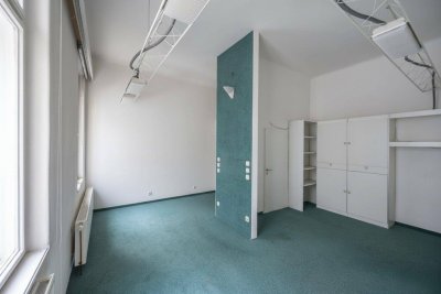 ++Mantler++ sanierungsbedürftige 1-Zimmerwohnung in toller Lage!