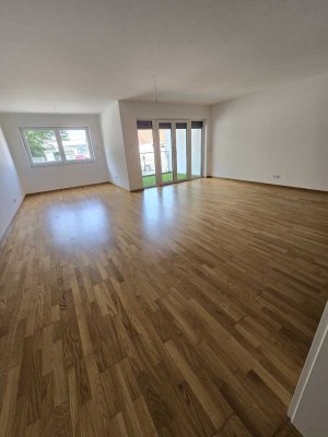 großzügige 2 Zi. EG Wohnung ab 15.06.26