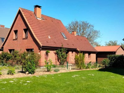 Einfamilienhaus mit Potential, großer Garten in ruhiger Lage