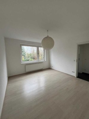 Helle, renovierte 2-Zimmer-Wohnung in zentraler Lage