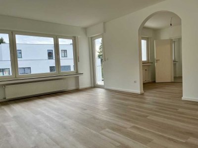 Erstbezug nach Sanierung: Sehr schöne, ruhige, helle 4-Zimmer Wohnung mit Balkon in Bonn-Beuel