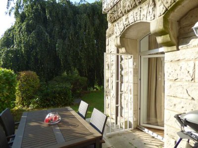 Bezaubernde Wohnung mit Terrasse und eigenem Eingang im Villenanwesen am Annaberg!