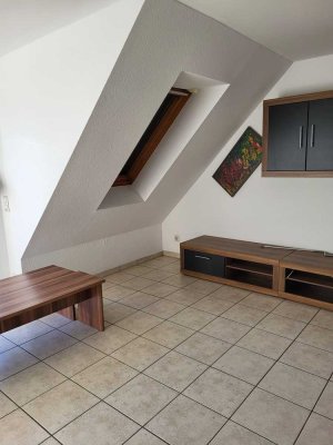 Helle 2-Zimmer Wohnung mit Balkon im 3. OG in Unser-Fritz/Crange