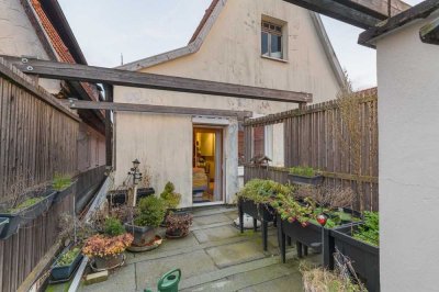 ++ Charmantes Altstadthaus mit Gewerbeeinheiten direkt in Leonberg ++