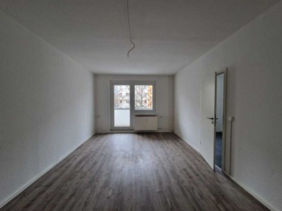 Schicke 2-Zimmer-Wohnung im 1.OG mit Balkon und Duschbad!