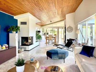 Premium-Immobilie in Toplage! Elegantes Schmied-Haus mit Indoor-Pool und unverbaubarem Grünblick