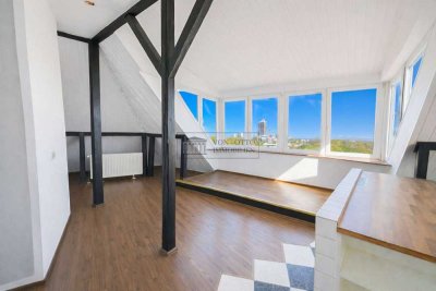 Bezugsfreie DG-Wohnung mit Panoramablick über Köln