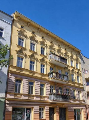 Top-Lage: Charmante 2-Zimmer-Wohnung mit Balkon + EBK im grünen Pankow - bezugsfrei!