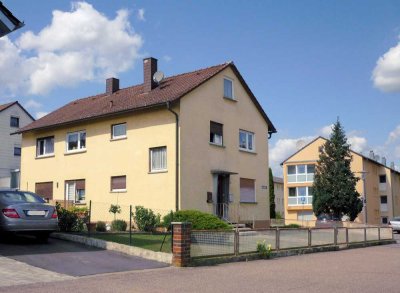 Zweifamilienhaus in Obrigheim mit Ausbaupotential von privat