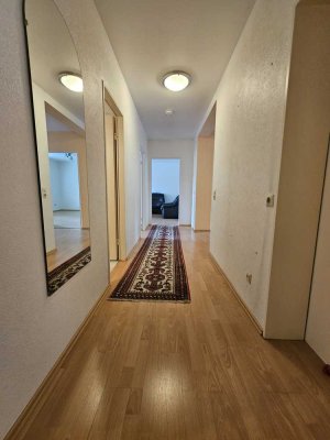 Stilvolle 3,5-Zimmer-Wohnung mit Balkon in Hannover
