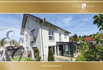 GROßZÜGIGES UND NEUWERTIGES EINFAMILIENHAUS