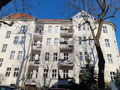 Verkauft  Hirsch-Immobilien Traumhafte sonnige Dachterrasse in Friedenauer 1A-Lage Altbau u. Garage