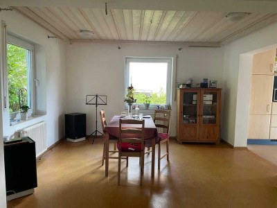 Exklusives Zweifamilienhaus mit Traumgarten am Waldrand gelegen