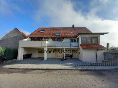 Freistehendes Zweifamilienhaus in Billigheim zu verkaufen