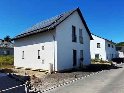 Einfamilienhaus -Massahaus- mit Photovoltaikanlage