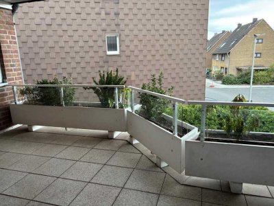 3 Raum Wohnung mit Balkon in ruhiger Wohnlage