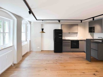 Architekten-sanierte Designwohnung mit exklusiver Ausstattung und tollem Altbaucharme