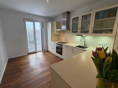 Urban und grün - 3-Zimmer-Wohnung im 3. OG mit Balkon in Schwabing-West direkt am Park