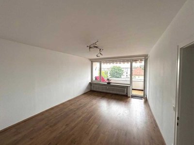 Renovierte 3-Zimmer-Wohnung im 3. OG in Weiden mit Balkon zu vermieten