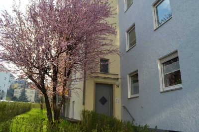 Sonnige 2-Zimmer-Wohnung im Lehenviertel mit Einbauküche von Privat