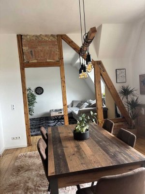 Helle 4-Zimmer-Maisonettewohnung mit Altbaucharme