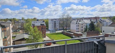 MEGA =》4 ZI OASE, 95 QM, BALKON, EINBAUKÜCHE, TAGESLICHTBAD !!