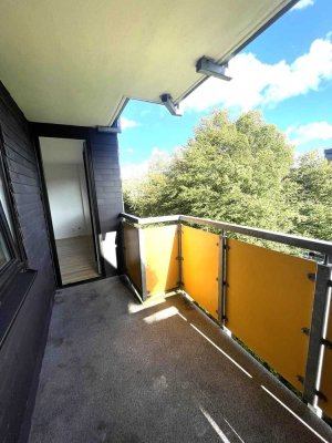 **Attraktive 2,5-Zimmer-Wohnung mit Balkon & Aufzug - gepflegter Zustand**
