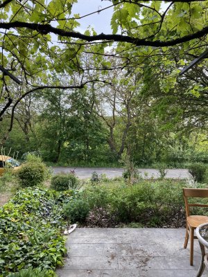 Moderne 4-Zimmerwohnung mit Garten, Kamin und zwei Terrassen – ruhig und ohne Vis-à-vis