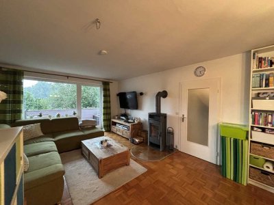 Leben-Lieben-Lachen – Tolle 4-Zimmer-Wohnung mit eigenem Garten! Besichtigung am Montag 25.08.