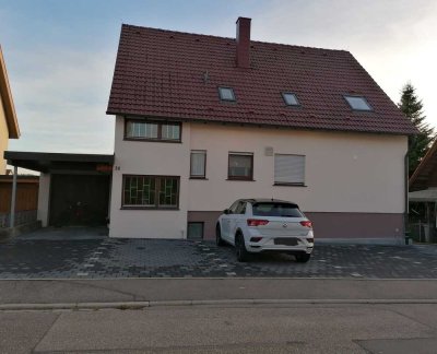 Helle 2-Zimmer-Einlieger-Wohnung mit Terasse und Garten