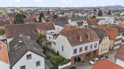 ++ Wohn-und Geschäftshaus mit Ausbaureserve, Scheune, 2 Nebengebäuden, Hof & Garten !++