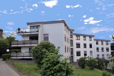 Stilvolle 3-Zimmerwohnung mit Balkon/EBK und  Gemeinschaftspool