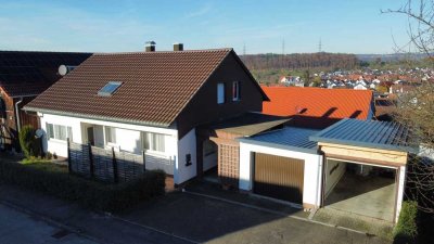 Zweifamilienhaus in ruhiger Wohngegend von Roßwälden